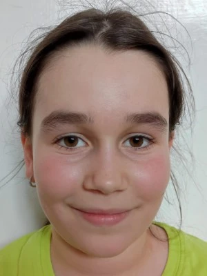 Nicol Petrezsélová