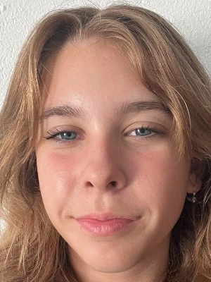 Viktória Lakoštíková