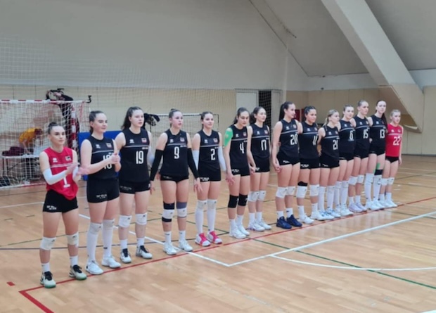 Slovenky na juniorskom turnaji klubov MEVZA s dvomi prehrami, Slováci s jednou výhrou 
