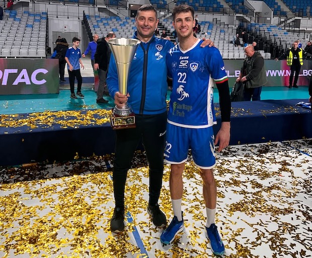 Oslavu predĺžil Firkaľ aj o narodeninovú