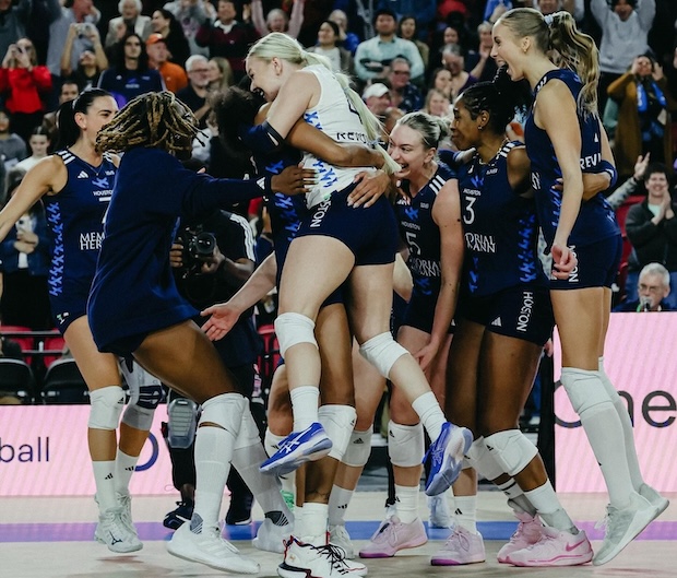 LEGIONÁRI: Houston s Palgutovou s Austinom otočil z 0:2 na 3:2 