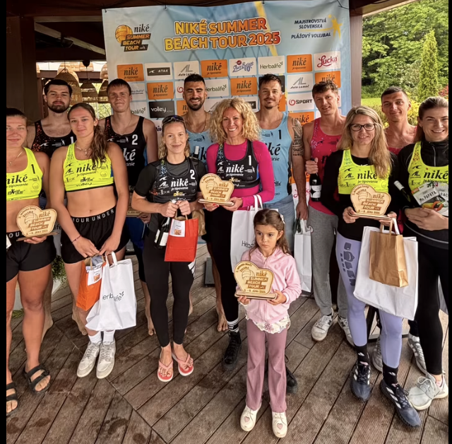Víťazmi prvého turnaja Niké Summer Beach Tour: Ludha s Povrazníkom a Reginová so Spevárovou