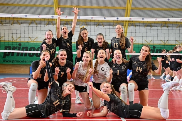 Zlato z M-SR starších žiačok putuje do Pezinka