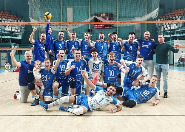 Do semifinále dvaja favoriti a s nimi aj Nitra
